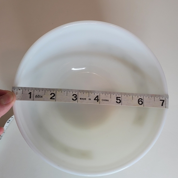 Pyrex Vintage 1960s White Verde 1½ QT bowl - Picture 7 of 8